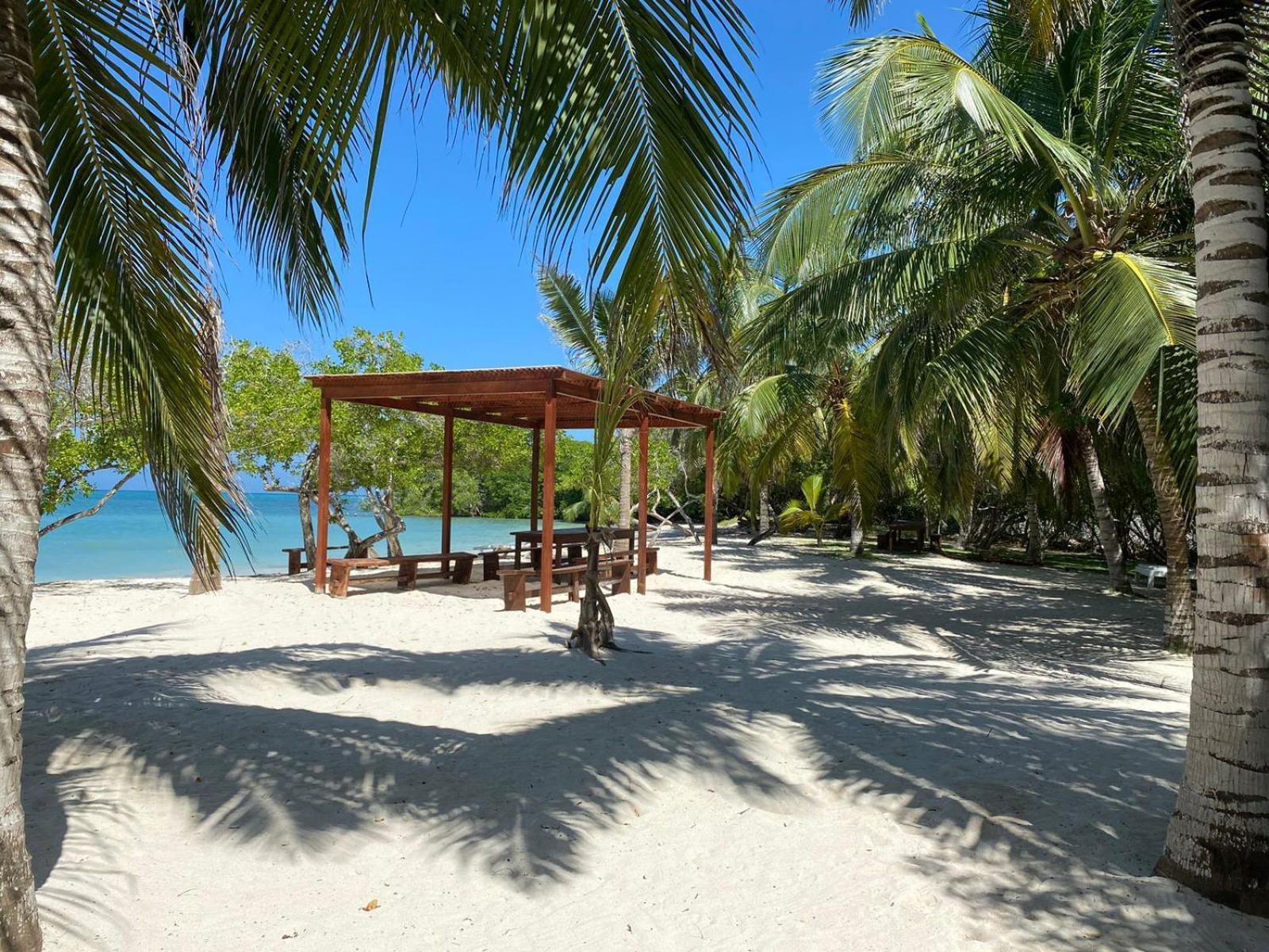 Hotel Agua Azul Beach Resort Hatillo Buitenkant foto